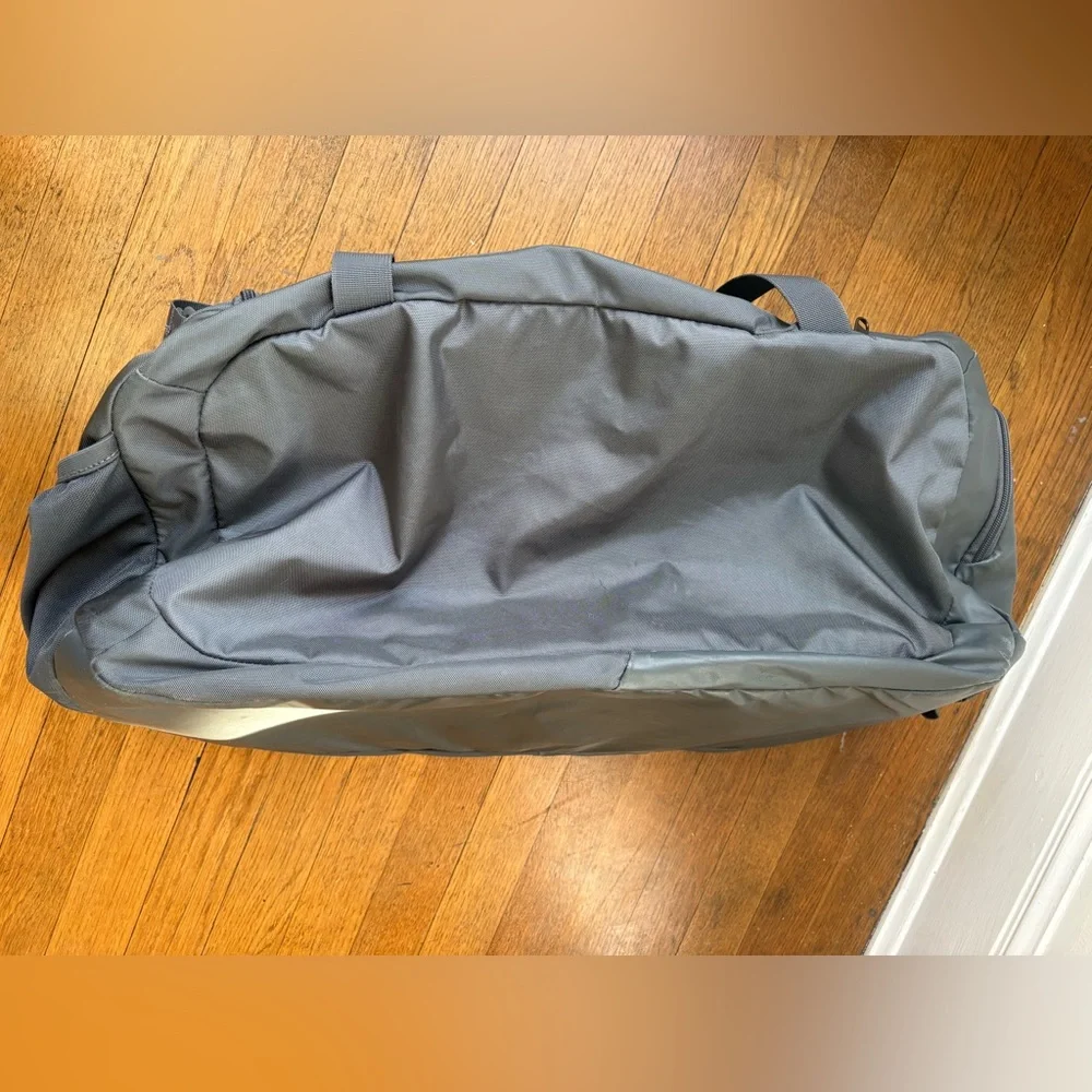 IMG Academy Official Issued Gray Under Armour Undeniable Duffle Bag 🏀